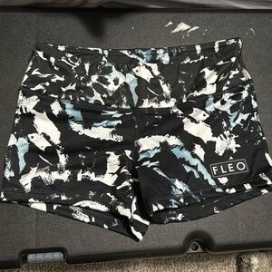 New Fleo Short